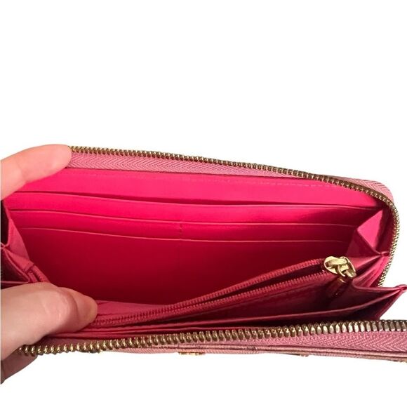 MCM Ziparound Wallet - Picture 12 of 13